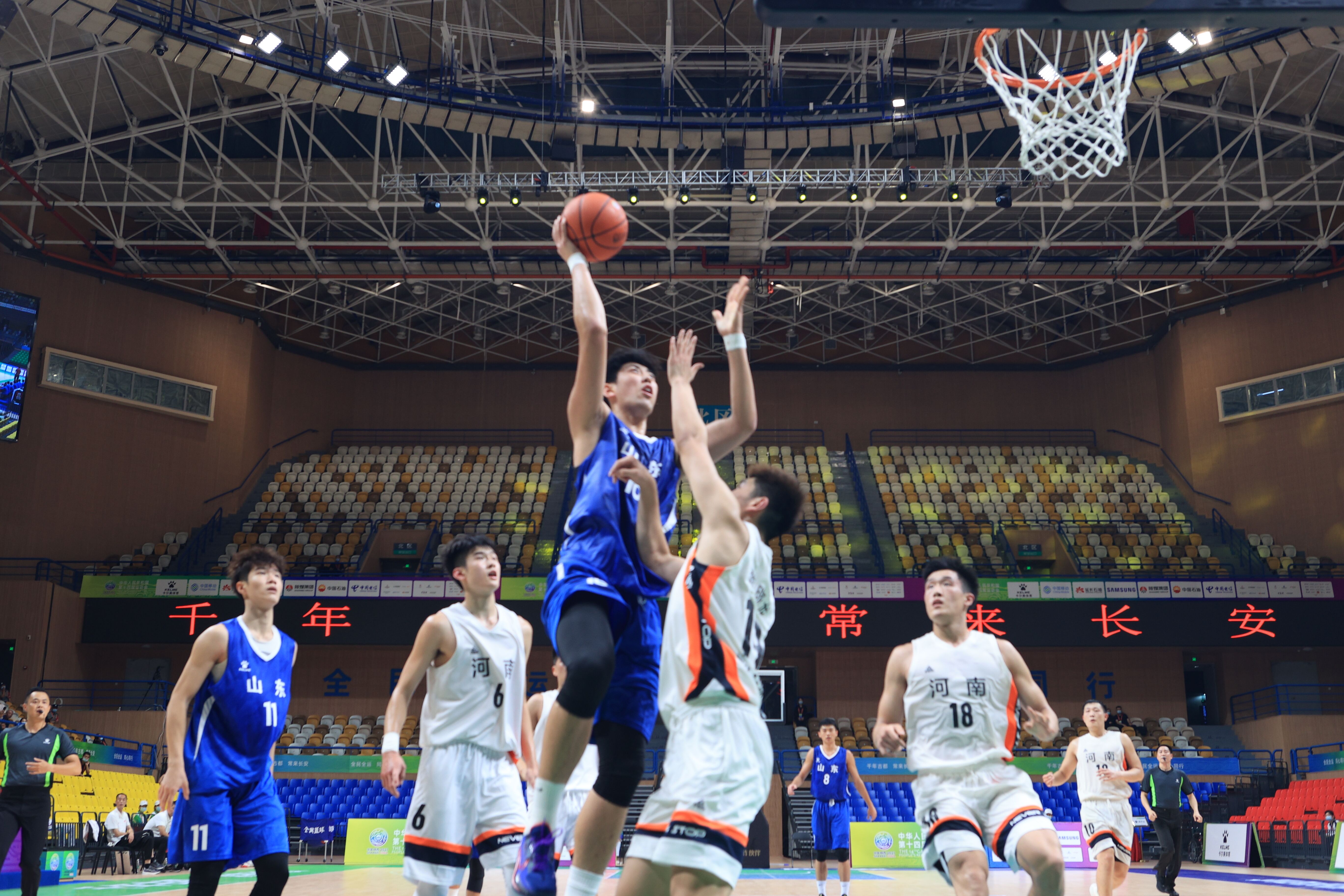 容上精雕细 容上精雕细