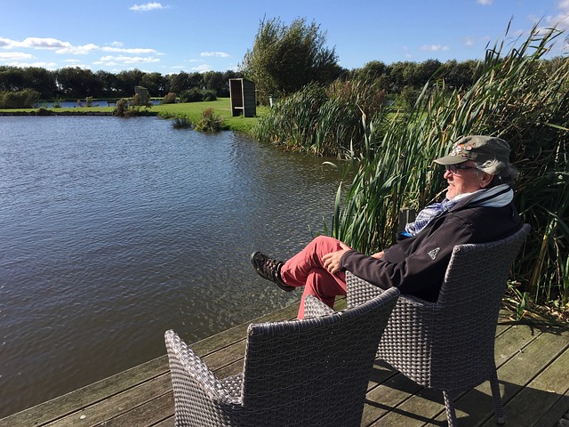 重返赛场并 重返赛场并